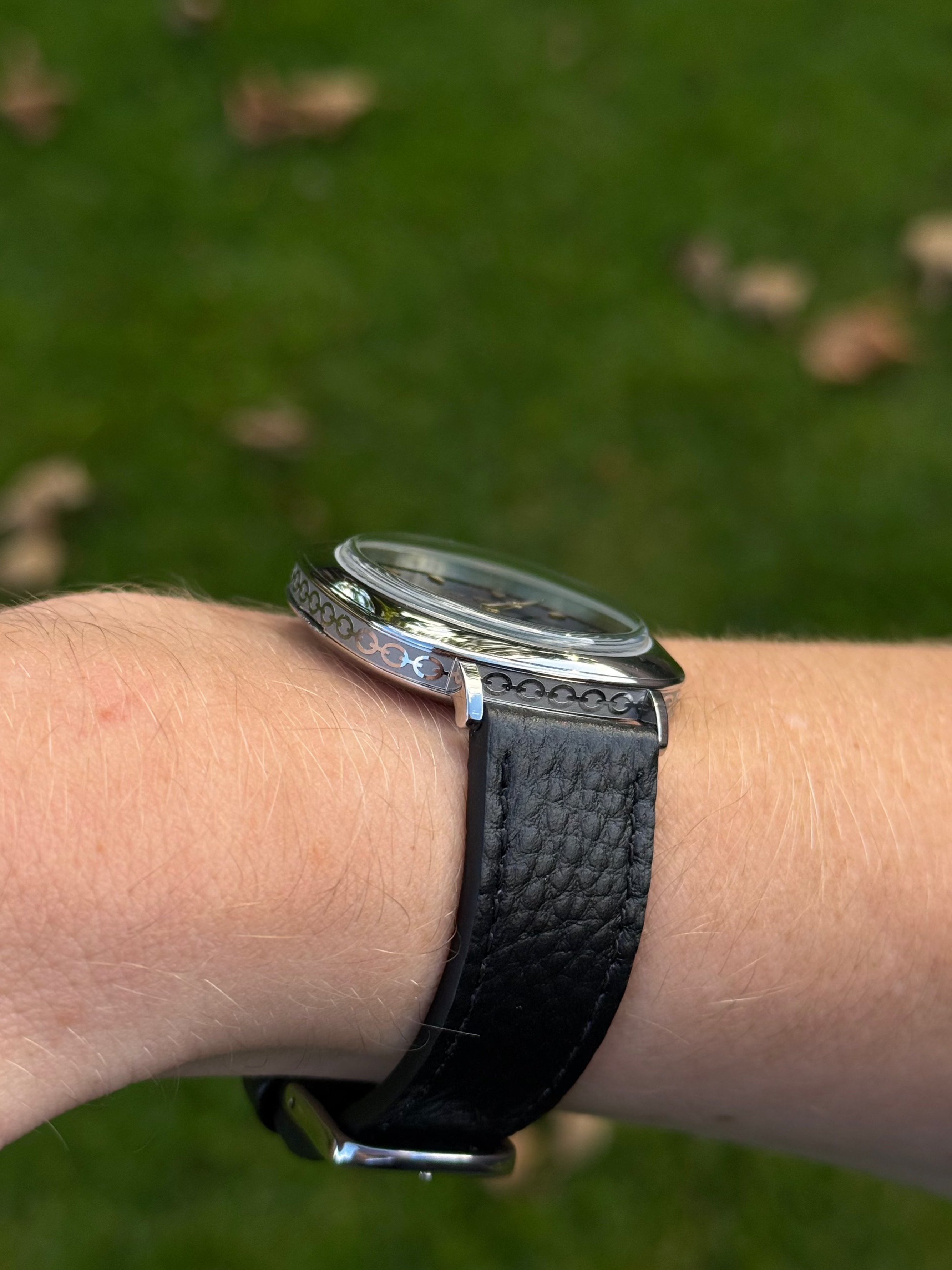 Shield Quartz - Black (First Edition)